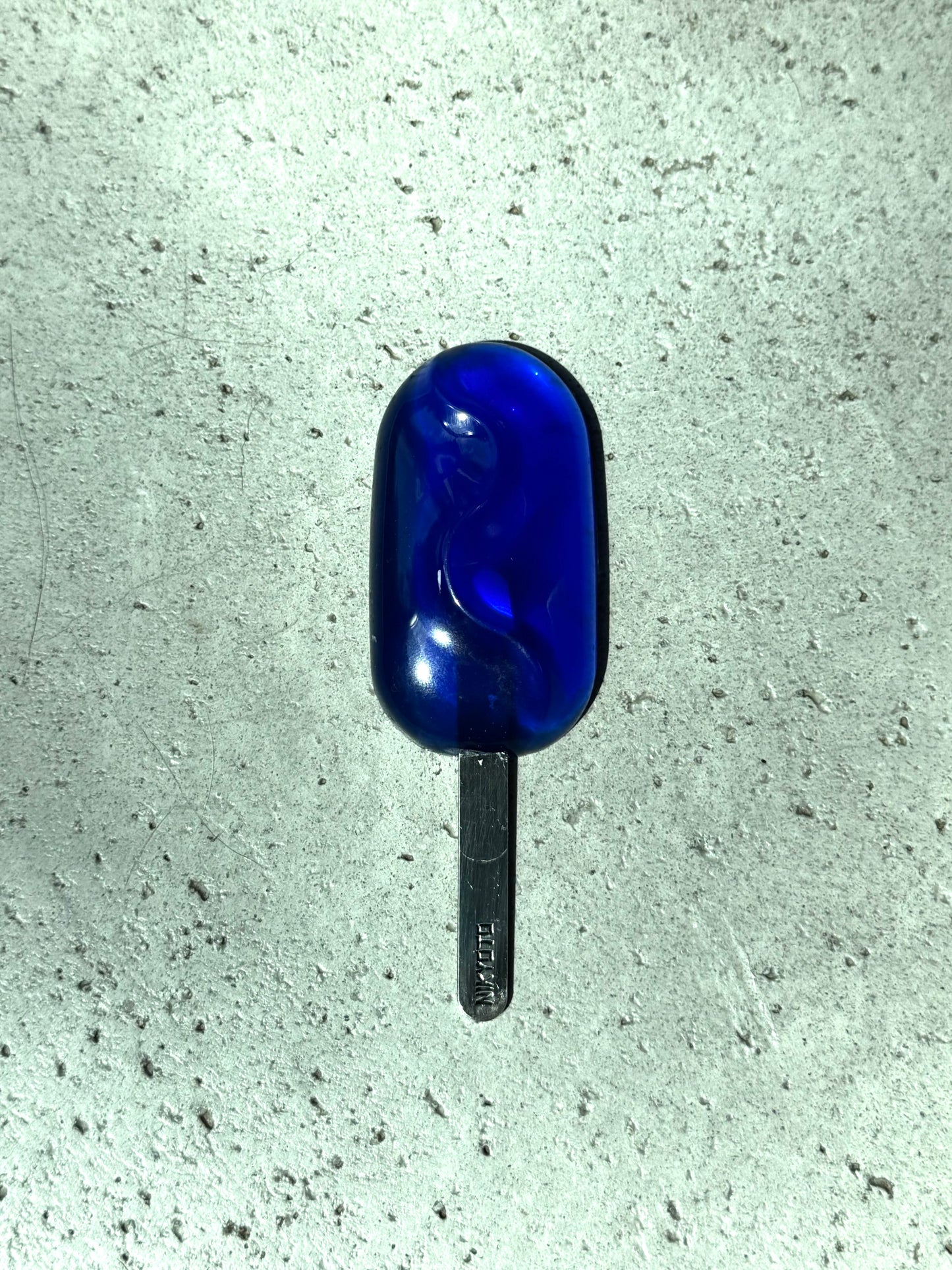 Ink brooch