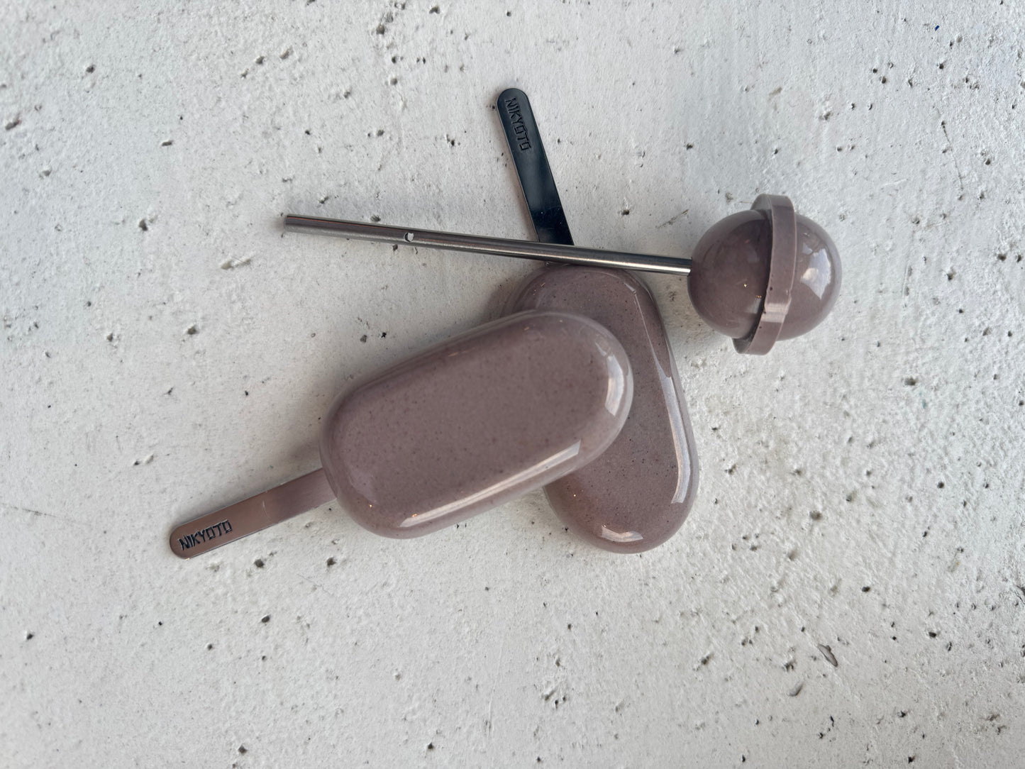 Pale Mauve brooch