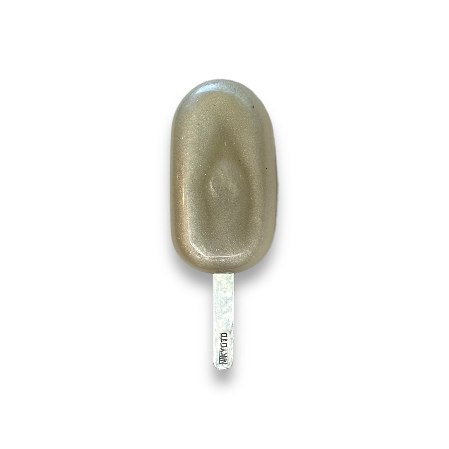 Shiro pearl brooch