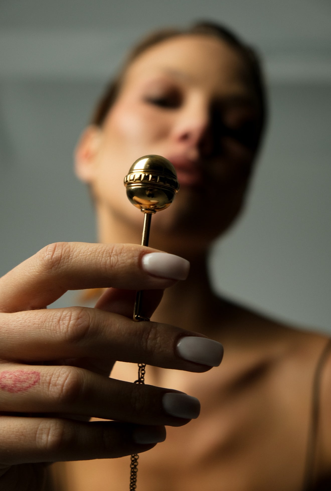 Fashion Lollie - Golden Crown-2